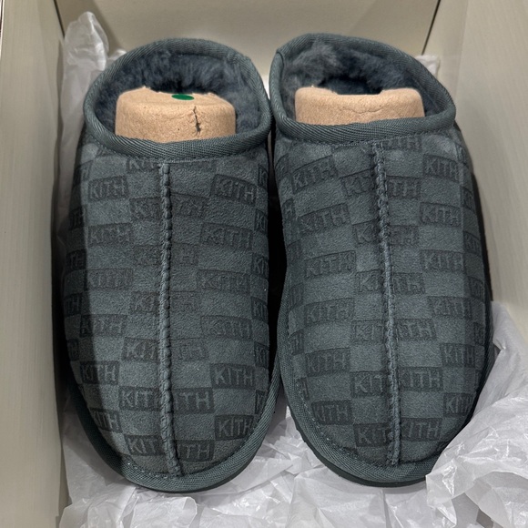 Kith Shoes - BNIB Kith Monogram Patterned Shearling Slippers